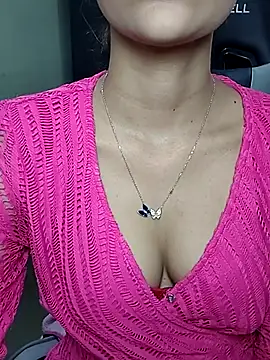 Isha Sax online show from February 9, 2026, 8:01 am