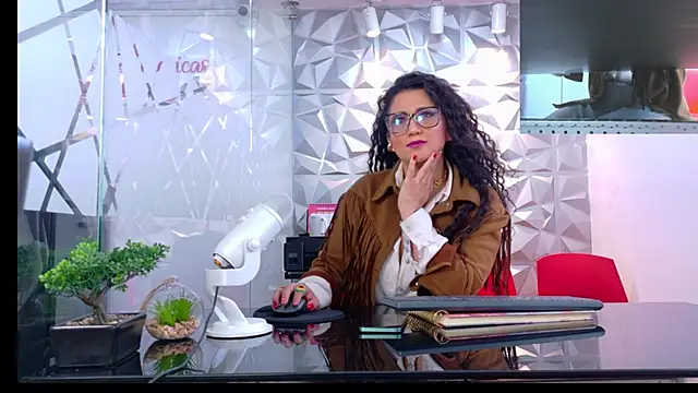 Dakota Rainbow22 online show from February 17, 2026, 5:32 pm