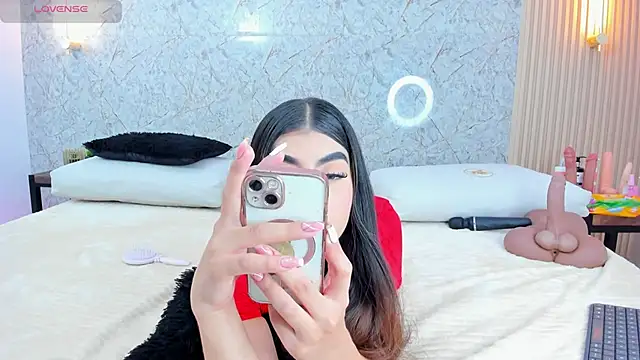 Antonella west online show from November 13, 2025, 8:13 pm