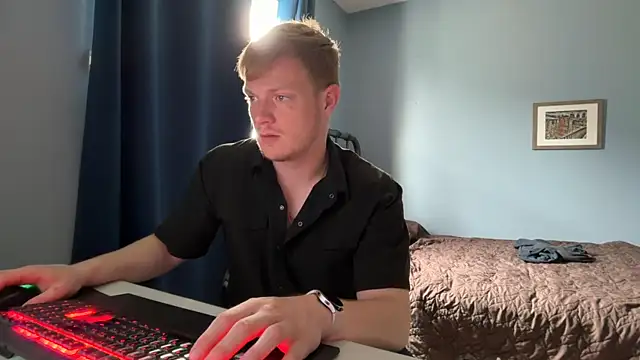 lustylyndon online show from May 10, 2026, 6:43 pm