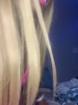 lovergirll555 online show from February 28, 2026, 7:57 pm