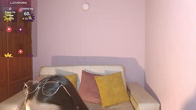 alesiamoore online show from February 2, 2026, 12:59 pm