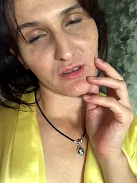 Snapshot of NikaSwan2831 chatting on October 9, 2025, 10:10 pm NikaSwan2831 online show from October 9, 2025, 10:10 pm