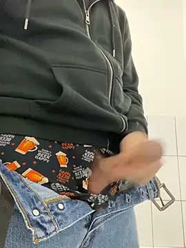 uto857 online show from February 10, 2026, 12:09 am