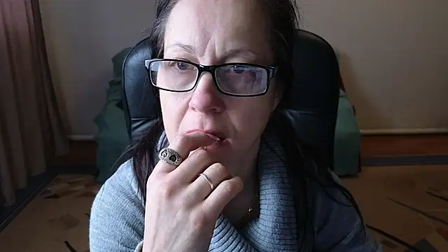 Snapshot of Ronda_Roni chatting on January 12, 2026, 6:53 am Ronda Roni online show from January 12, 2026, 6:53 am