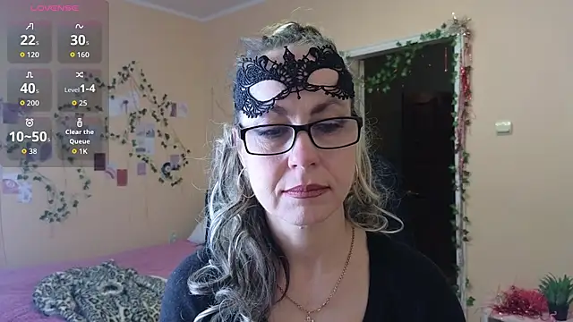 Snapshot of Ronda_Roni chatting on January 15, 2026, 5:55 am Ronda Roni online show from January 15, 2026, 5:55 am