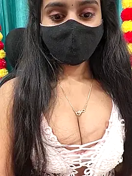 Aanya hotty online show from November 7, 2025, 4:44 pm