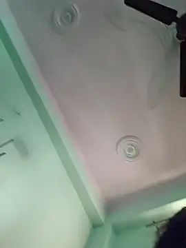 Aanya hotty online show from December 2, 2025, 7:10 am