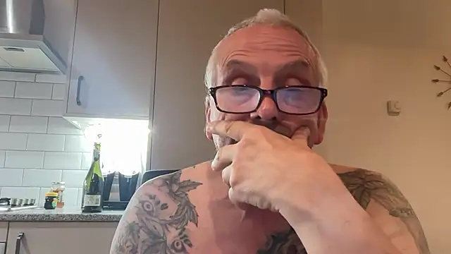 poggles online show from September 20, 2025, 9:09 pm