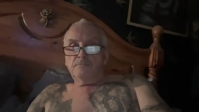 poggles online show from December 1, 2025, 7:15 pm