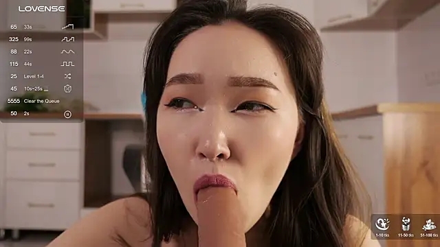 scamelia online show from October 28, 2025, 4:13 am