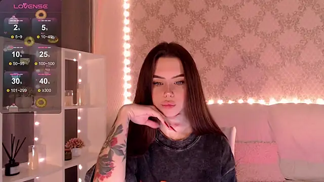 HolyMiax online show from November 8, 2025, 3:32 am