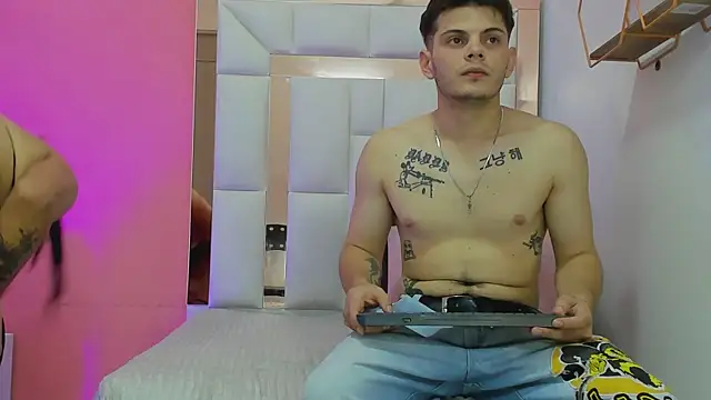 erickandnatasha 69 online show from April 2, 2026, 2:24 pm