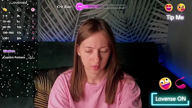 ChristyCrayme online show from June 30, 2026, 9:59 pm