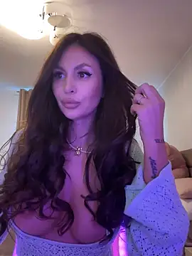Snapshot of LunaBex chatting on September 28, 2025, 5:36 am LunaBex online show from September 28, 2025, 5:36 am