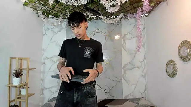 Snapshot of Bastian_boyshot77 chatting on May 10, 2026, 7:16 pm Bastian boyshot77 online show from May 10, 2026, 7:16 pm