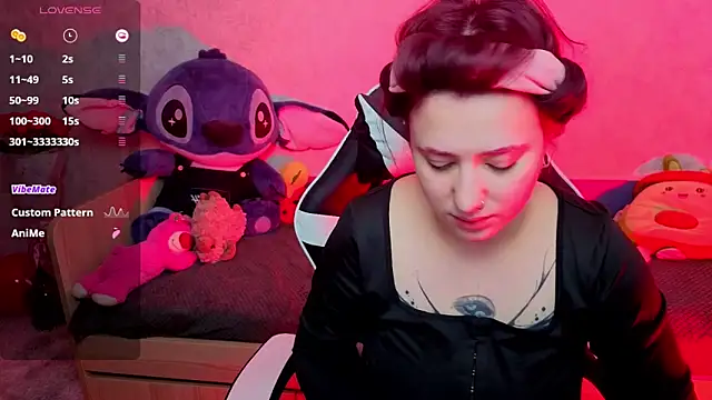 Snapshot of Mini_Lady1 chatting on November 27, 2025, 7:42 am Mini Lady1 online show from November 27, 2025, 7:42 am