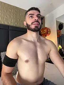 AxelThompson  online show from October 20, 2025, 11:55 am