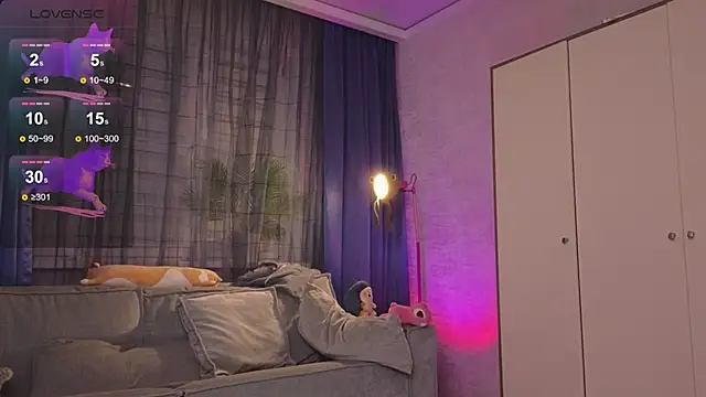 bloodymarrry online show from December 16, 2025, 2:32 pm