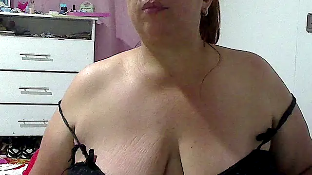 Snapshot of luciana69hot chatting on February 6, 2026, 9:55 pm luciana69hot online show from February 6, 2026, 9:55 pm