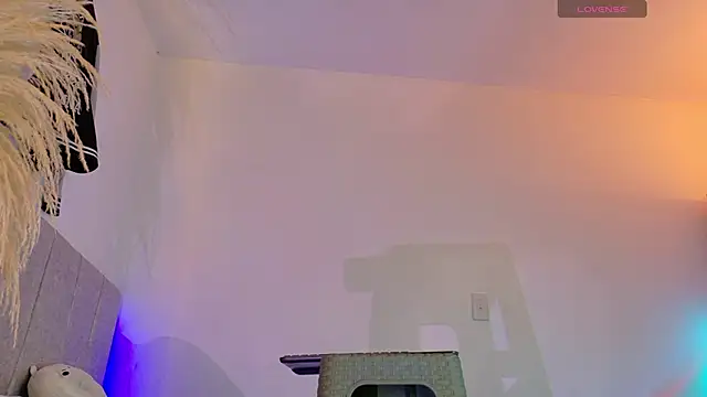 liiamluna  online show from May 29, 2026, 12:33 pm