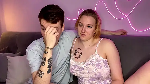 julielourens online show from October 8, 2025, 8:05 am