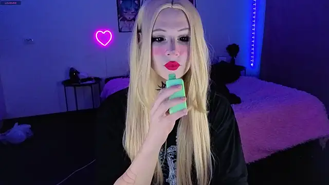 Snapshot of your_little_eva chatting on October 2, 2025, 7:06 pm your little eva online show from October 2, 2025, 7:06 pm