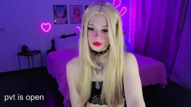 Snapshot of your_little_eva chatting on October 5, 2025, 9:49 pm your little eva online show from October 5, 2025, 9:49 pm