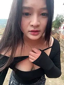 chenyu0308 online show from February 3, 2026, 10:09 am