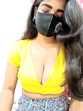 Snapshot of Nodi- chatting on April 13, 2026, 10:58 pm Nodi- online show from April 13, 2026, 10:58 pm