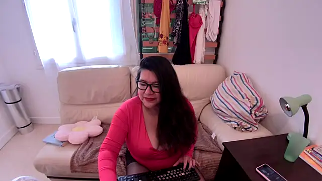 Snapshot of salome2025 chatting on March 28, 2026, 1:23 pm salome2025 online show from March 28, 2026, 1:23 pm