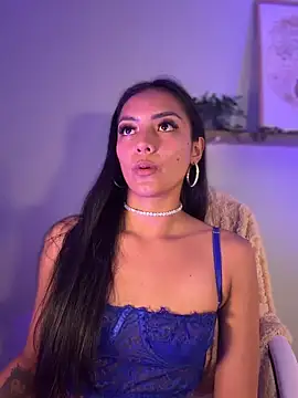 im-isabella online show from April 15, 2026, 7:58 pm