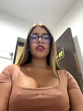 sara calderon online show from September 28, 2025, 1:18 pm