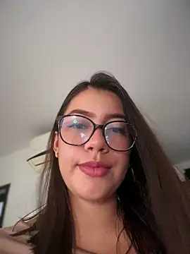 sara calderon online show from May 17, 2026, 11:43 am