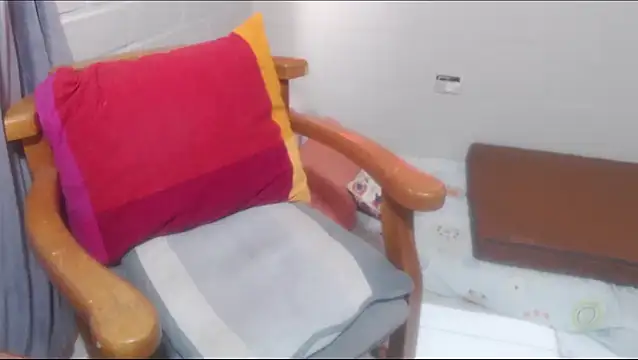 rose-crystal online show from March 1, 2026, 3:34 pm