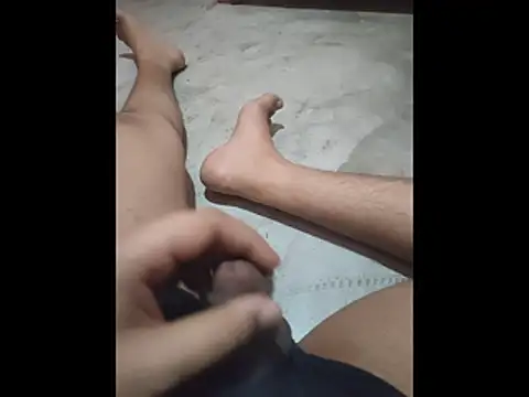 Maskiman7 online show from April 28, 2026, 11:09 pm