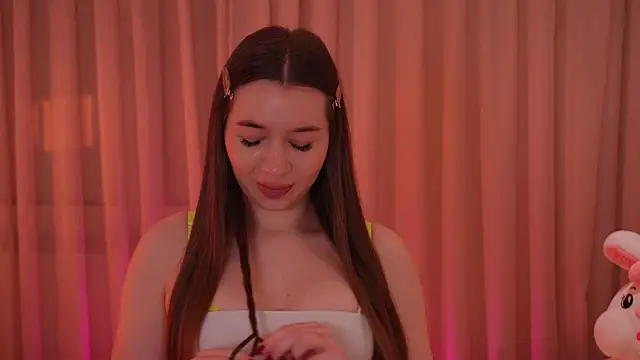 LiaGotti online show from December 2, 2025, 5:36 pm