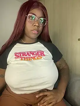 Alexia 24 online show from July 31, 2026, 11:24 pm