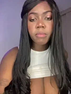 Alexia 24 online show from June 27, 2026, 4:07 am