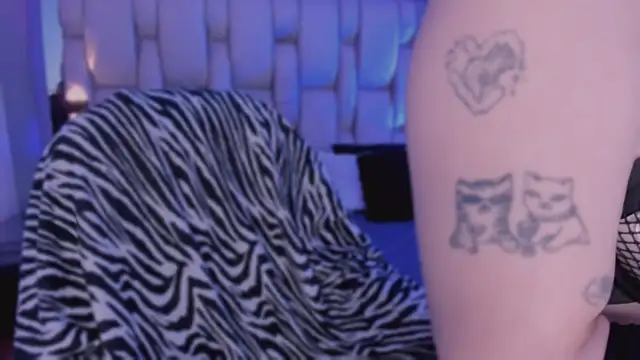 Snapshot of revenmiller_ chatting on February 11, 2026, 7:25 pm revenmiller online show from February 11, 2026, 7:25 pm