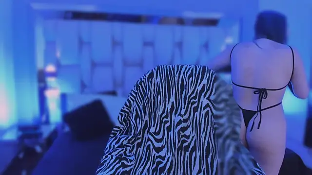 Snapshot of revenmiller_ chatting on February 10, 2026, 7:35 pm revenmiller online show from February 10, 2026, 7:35 pm