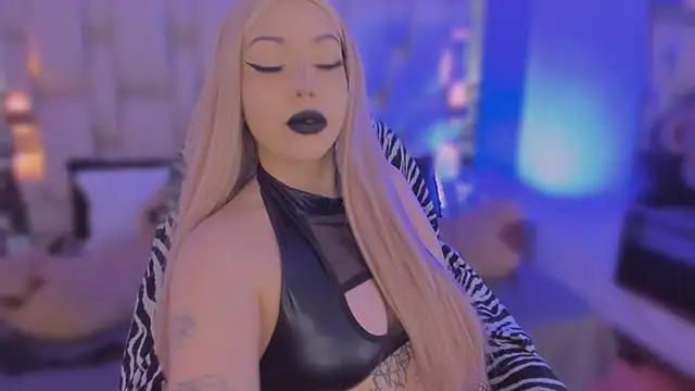 Snapshot of revenmiller_ chatting on February 20, 2026, 8:11 pm revenmiller online show from February 20, 2026, 8:11 pm