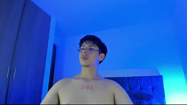 Maximo Miller online show from September 30, 2025, 4:29 am