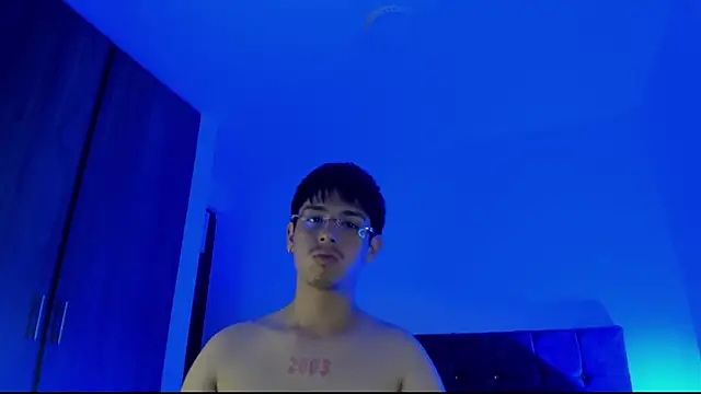 Maximo Miller online show from October 1, 2025, 5:45 am