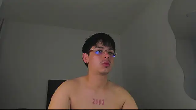 Maximo Miller online show from October 26, 2025, 7:20 am