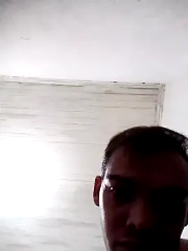 GuilhermeYuree online show from May 23, 2026, 4:00 am
