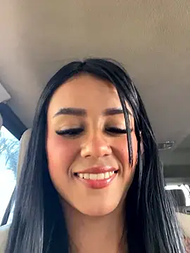 Juliana Xander online show from December 3, 2025, 4:50 pm