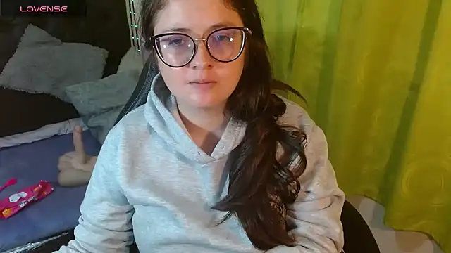 KrystalAdams online show from November 14, 2025, 1:48 pm