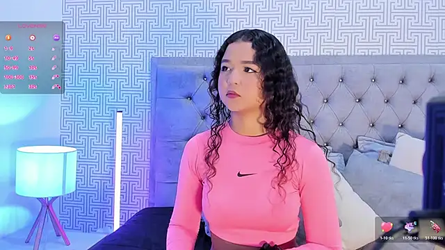 Evaa Lunna  online show from October 29, 2025, 7:24 pm