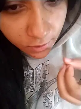 Snapshot of srtsara chatting on April 12, 2026, 11:24 am srtsara online show from April 12, 2026, 11:24 am